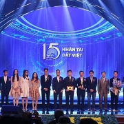 Trao giải thưởng Nhân tài Đất Việt 2019 Trao giải thưởng Nhân tài Đất Việt 2019