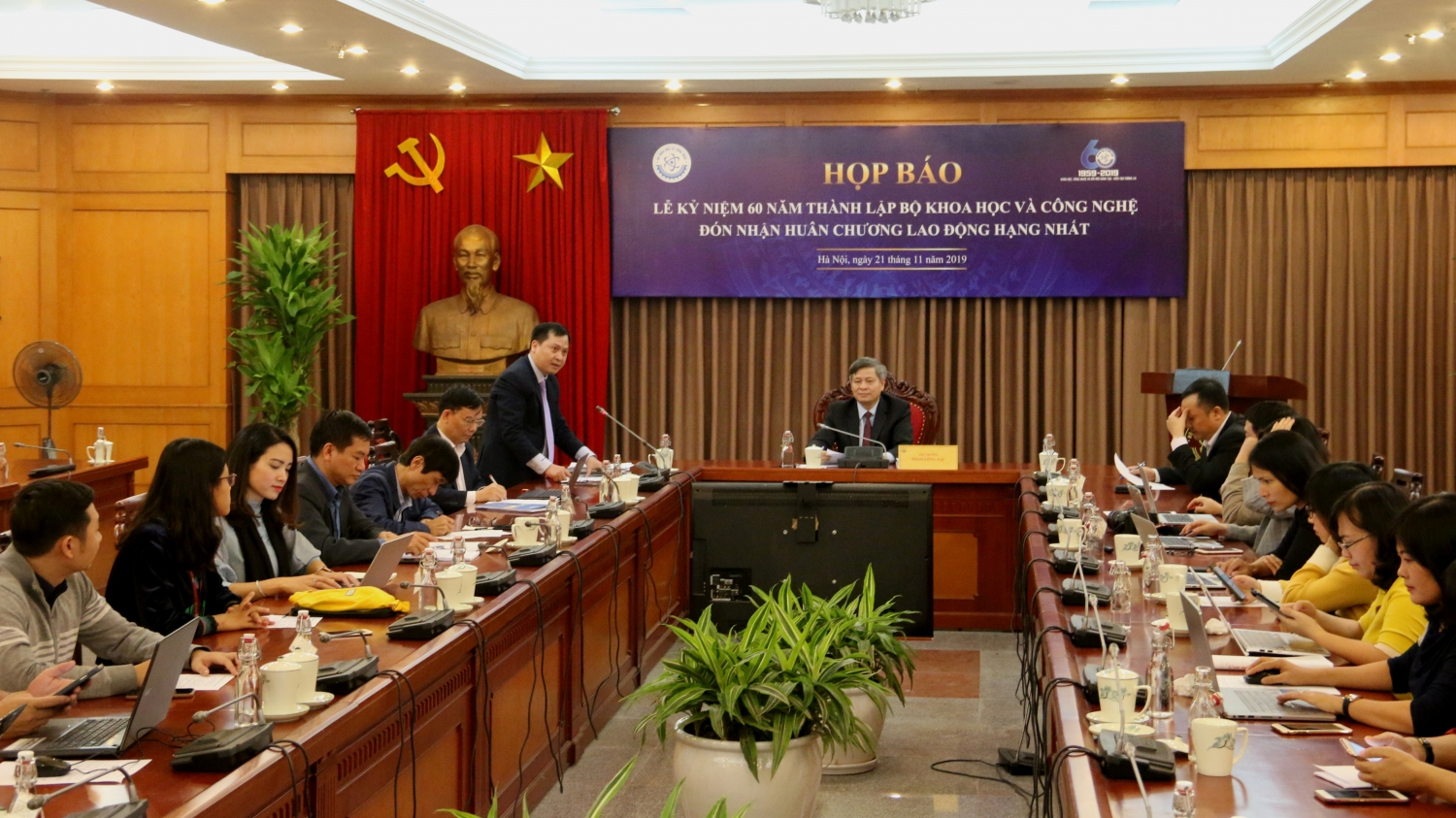 nhieu hoat dong ky niem 60 nam thanh lap bo khcn