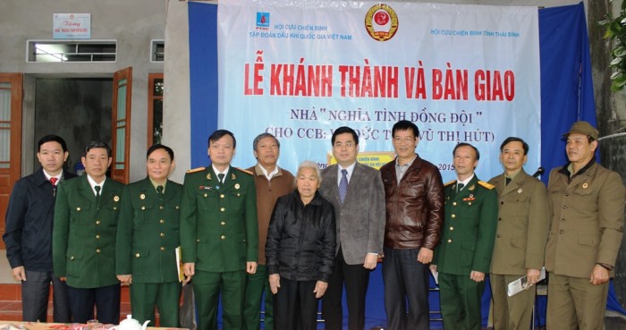 ban giao 2 nha nghia tinh dong doi tai thai binh