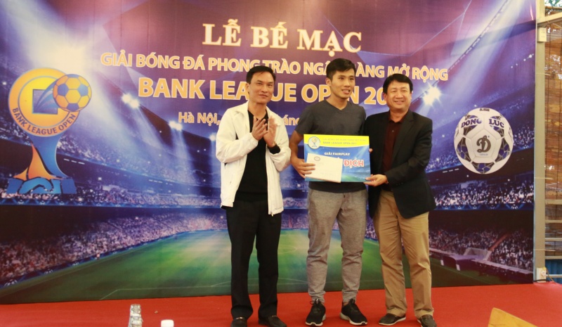 pvcombank be mac giai bong da bank league open 2017