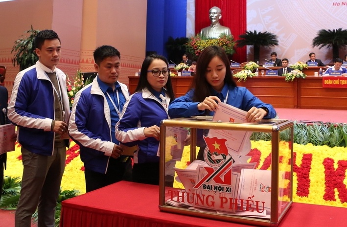 151 dong chi trung cu ban chap hanh trung uong doan khoa xi