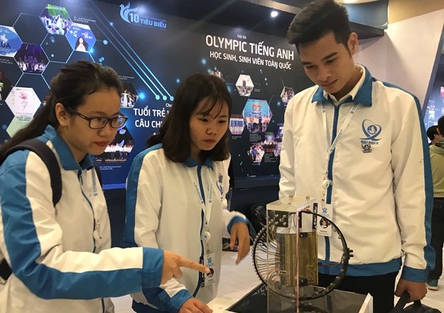 robot may in 3d duoc trung bay tai trien lam khat vong sinh vien viet nam