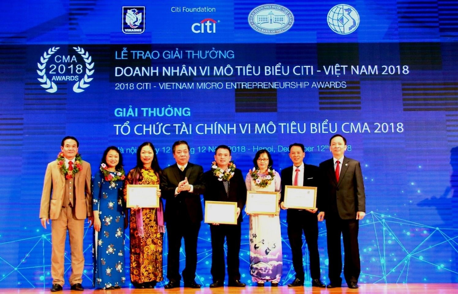 Tài chính vi mô có vai trò quan trọng trong phát triển tài chính toàn diện