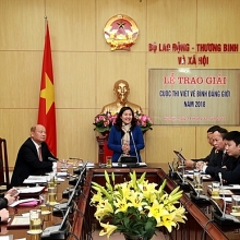 chong phan biet doi xu voi phu nu tre em gai va thuc day binh dang gioi