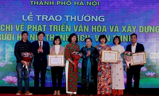 76 tac pham doat giai thuong bao chi ve xay dung dang va phat trien van hoa tp ha noi