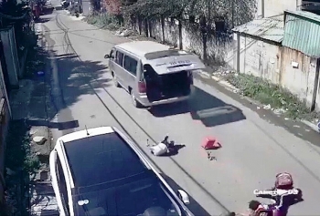 Yêu cầu rà soát việc sử dụng dịch vụ đưa đón học sinh bằng xe ô tô