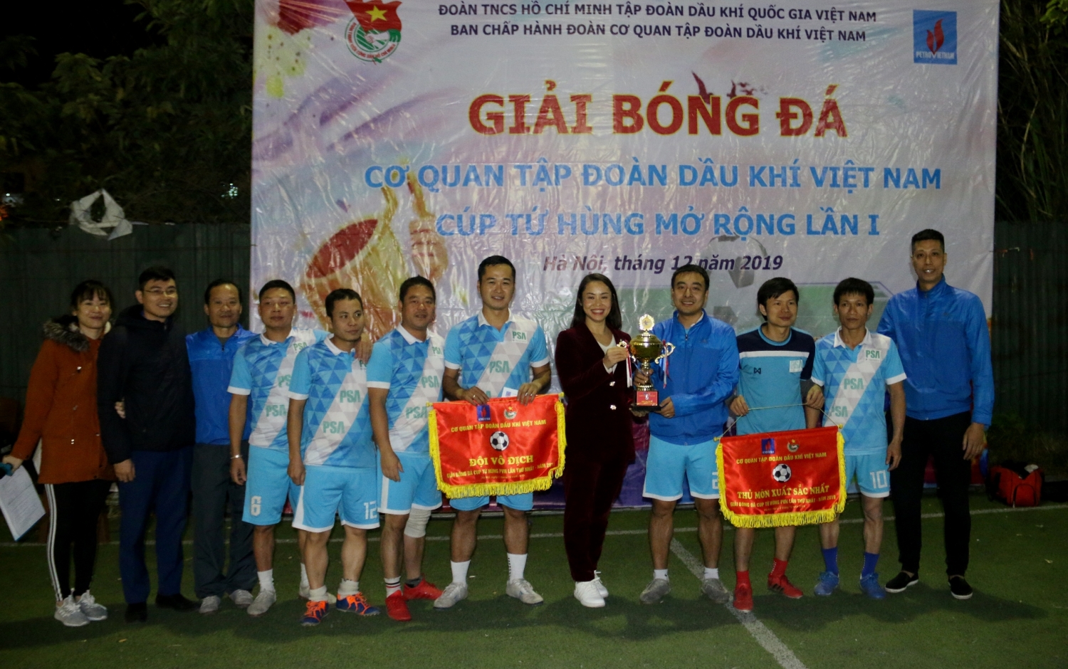 be mac giai bong da co quan tap doan cup tu hung mo rong lan i