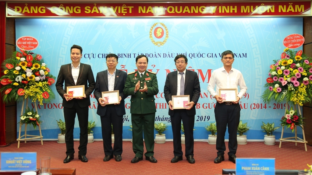 hoi ccb tap doan to chuc ky niem 10 nam thanh lap va tong ket phong trao thi dua cuu chien binh guong mau