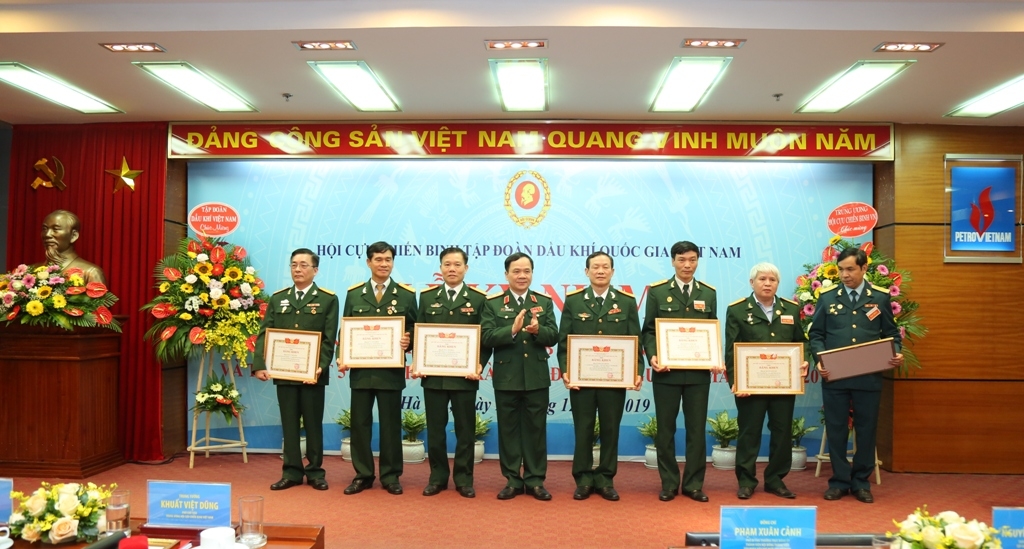 hoi ccb tap doan to chuc ky niem 10 nam thanh lap va tong ket phong trao thi dua cuu chien binh guong mau
