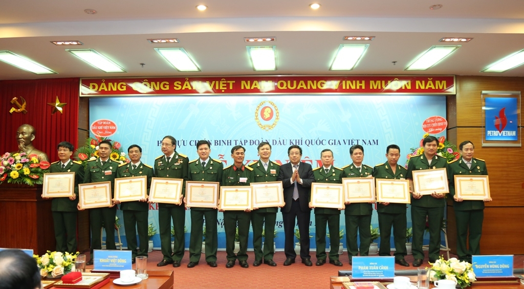 hoi ccb tap doan to chuc ky niem 10 nam thanh lap va tong ket phong trao thi dua cuu chien binh guong mau
