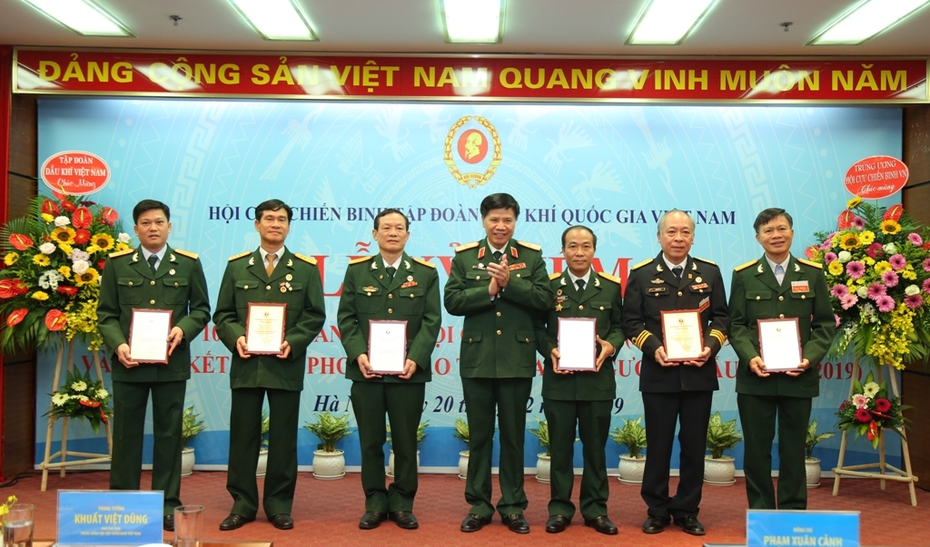 hoi ccb tap doan to chuc ky niem 10 nam thanh lap va tong ket phong trao thi dua cuu chien binh guong mau