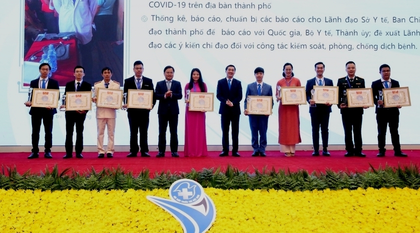 Tuyên dương 10 thầy thuốc trẻ Việt Nam tiêu biểu năm 2020