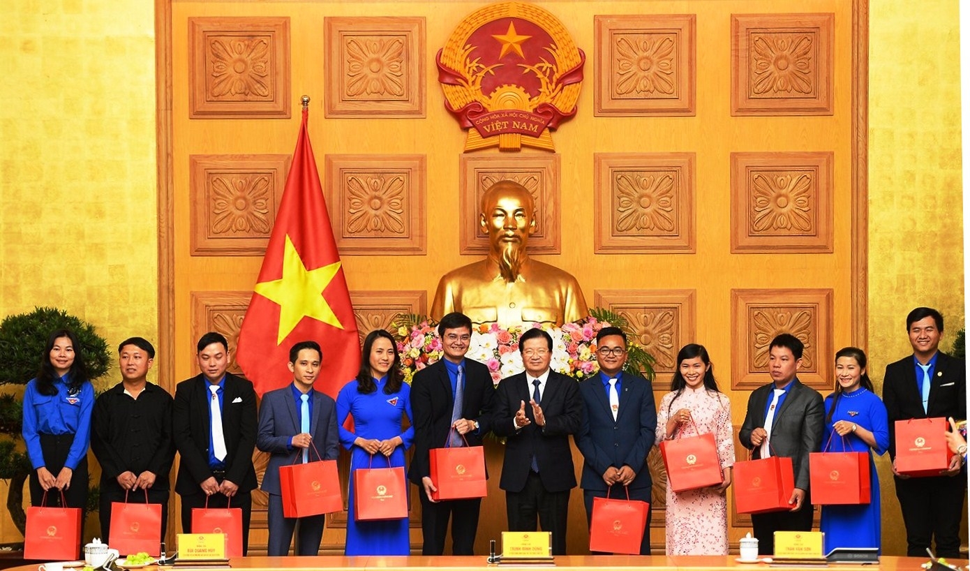 Phó Thủ tướng Trịnh Đình Dũng: Đoàn phải hỗ trợ thanh niên lập nghiệp và làm giàu chính đáng