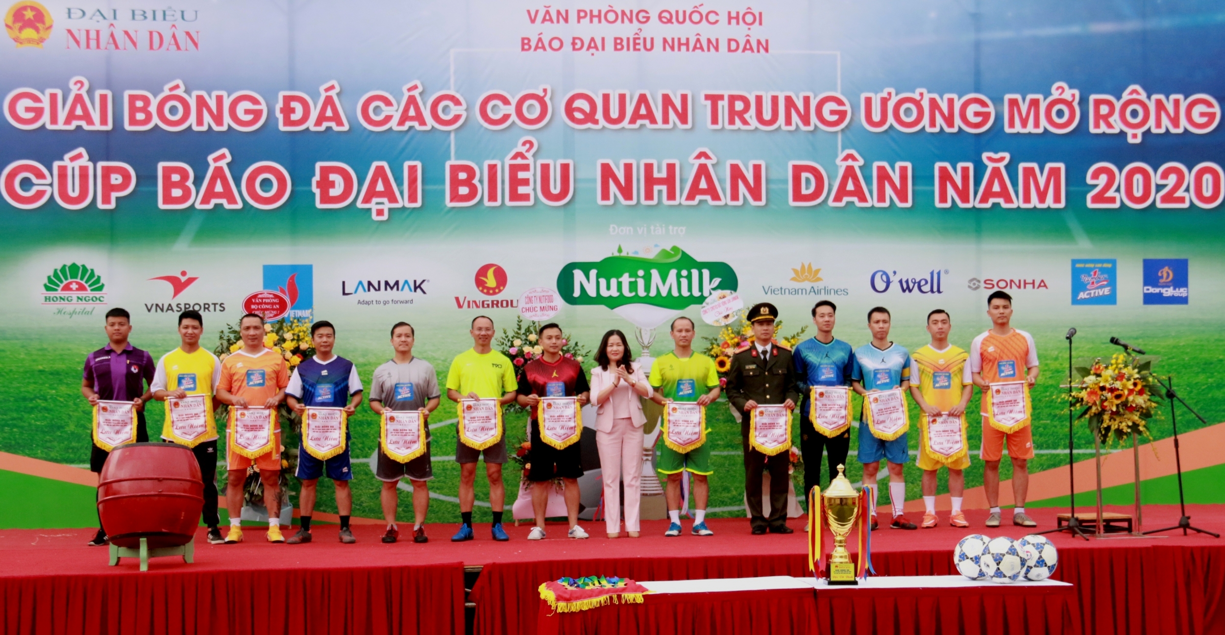 Đội bóng đá Petrovietnam tham gia Cup Báo Đại biểu Nhân dân năm 2020