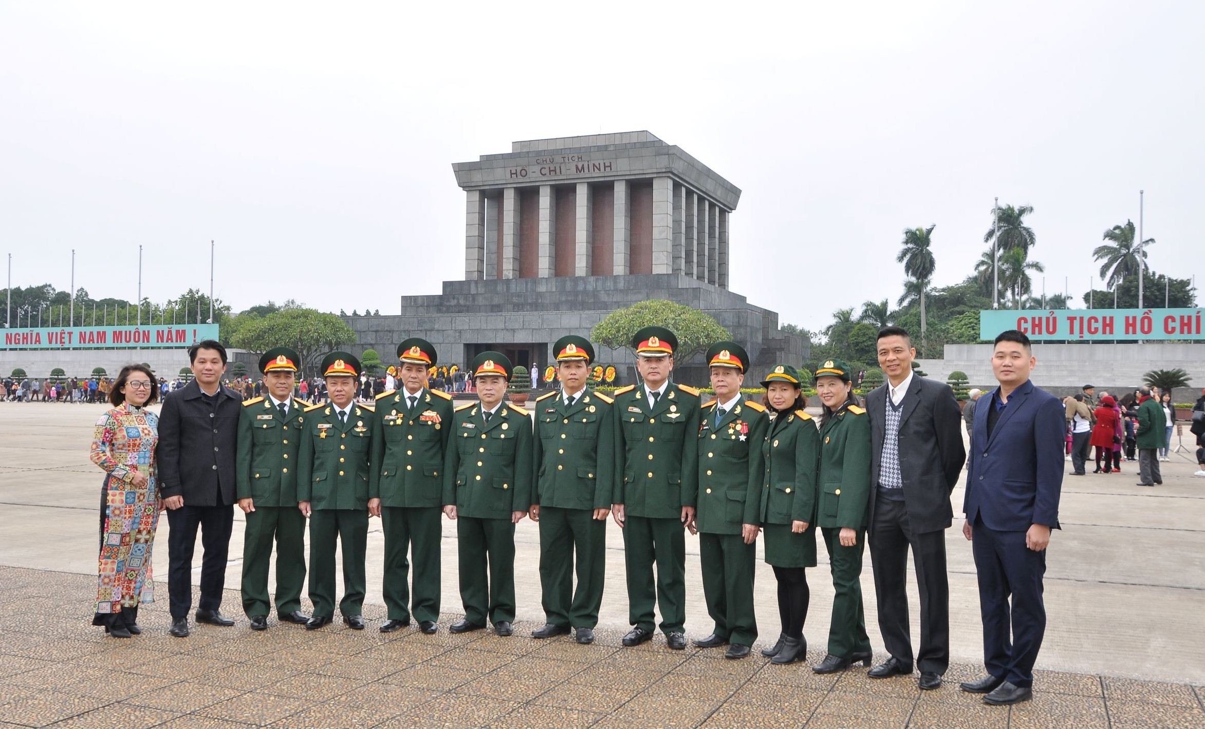 Hội CCB PVI tổ chức hành trình về nguồn, giáo dục truyền thống