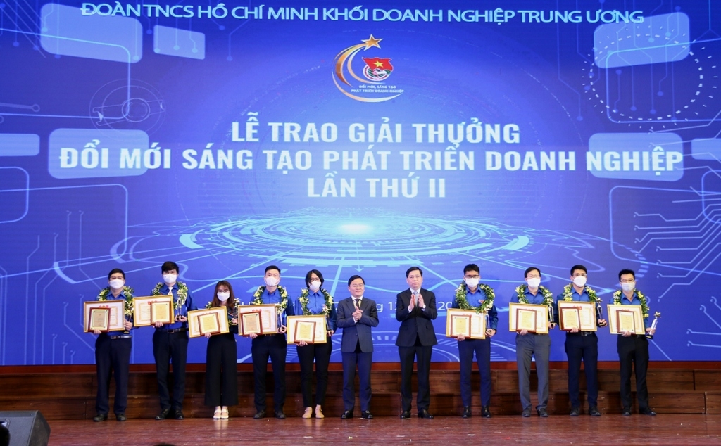 4 công trình của tuổi trẻ Dầu khí nhận giải thưởng “Đổi mới, sáng tạo phát triển doanh nghiệp lần thứ II”