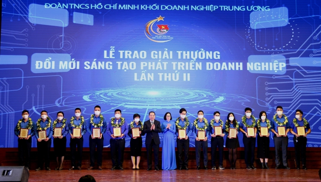 4 công trình của tuổi trẻ Dầu khí nhận giải thưởng “Đổi mới, sáng tạo phát triển doanh nghiệp lần thứ II”