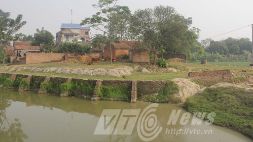 Đại gia đình chết thảm trong ngôi nhà ‘ma ám’ bí ẩn