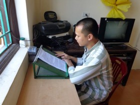Hai anh em rủ nhau cướp tiệm vàng để trả nợ