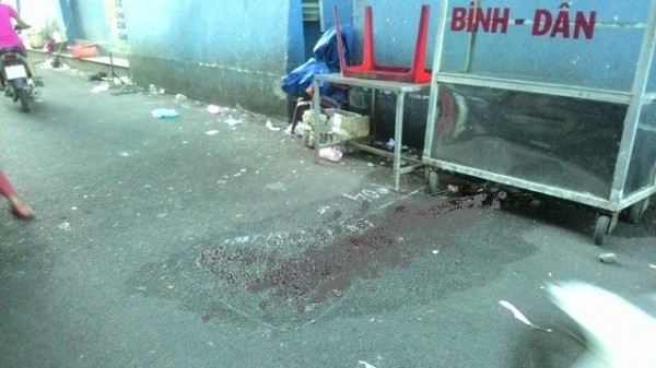 hon chien o cau truong tien 2 thanh nien nguy kich