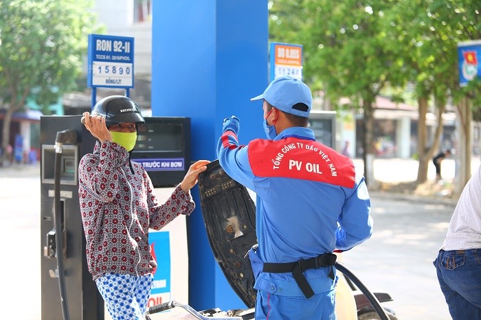 chuyen nghiep trong kinh doanh ban le xang dau