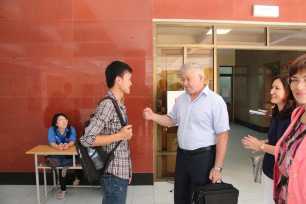 tham va lam viec tai truong dai hoc mo va dia chat