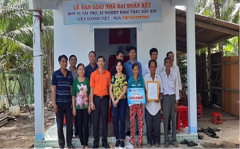 Xí nghiệp Khai thác Dầu khí Vietsovpetro trao "Xuân yêu thương - Tết nghĩa tình"