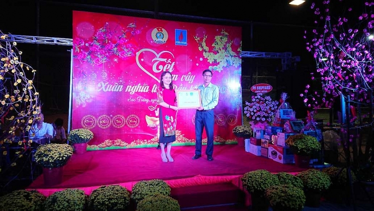 tet sum vay tren cong truong nhiet dien long phu 1