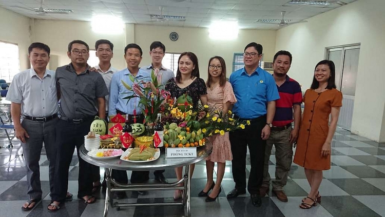 tet sum vay tren cong truong nhiet dien long phu 1