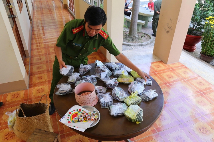 binh duong hang chuc con bac bi bat ngay dau nam moi