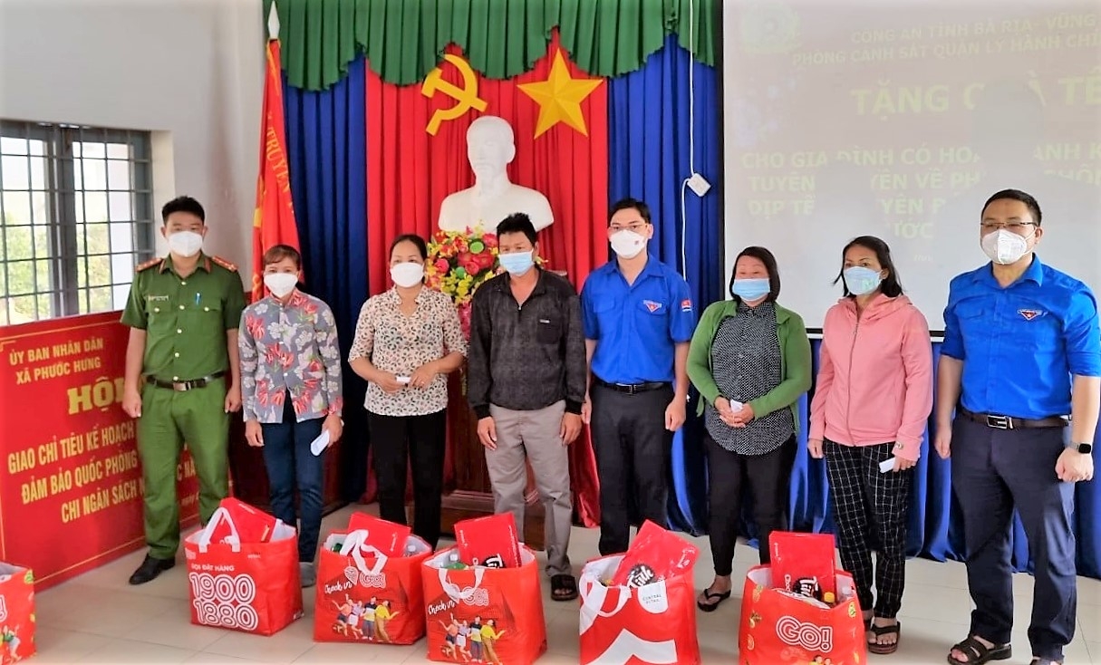 Phân bón Cà Mau khởi động Xuân sẻ chia 2022