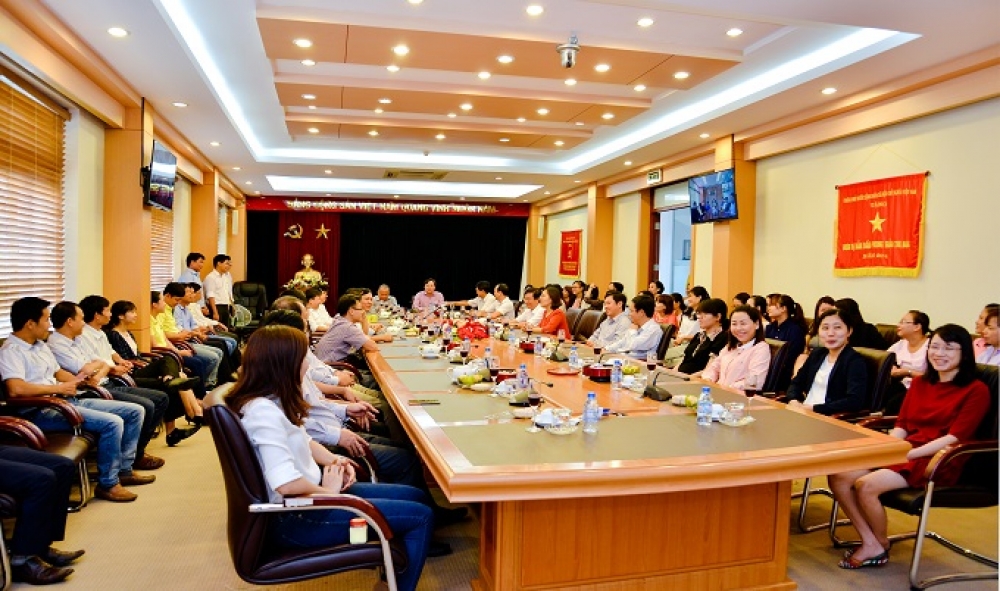 dam ca mau ban hang dau nam dinh dau