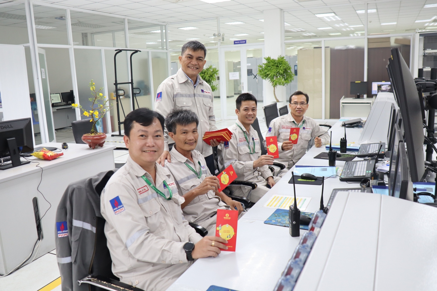 PVCFC: Vui xuân không quên nhiệm vụ
