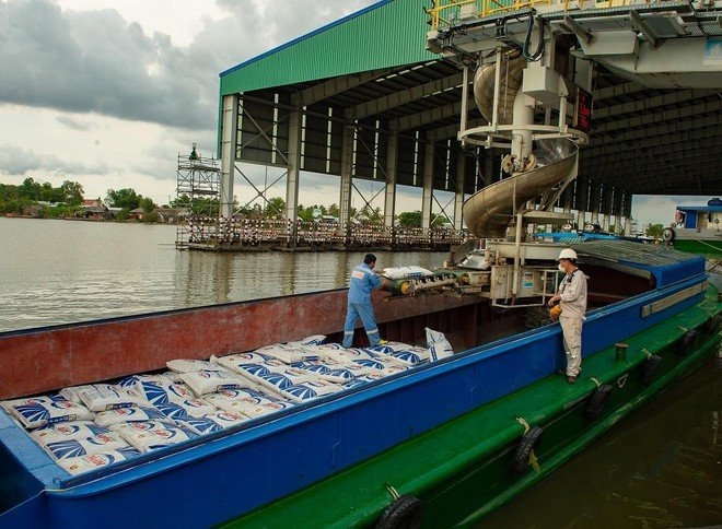 PVCFC: Vui xuân không quên nhiệm vụ