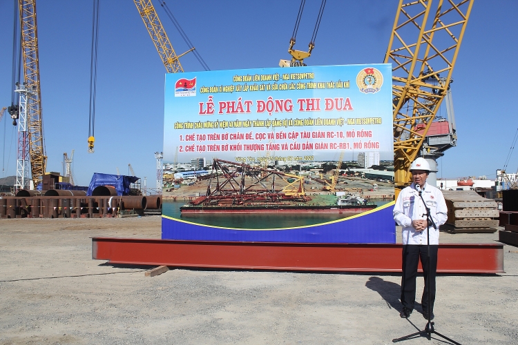Công đoàn Xí nghiệp Xây lắp Vietsovpetro phát động thi đua hoàn thành các hạng mục công trình giàn RC-10 và RC-RB1