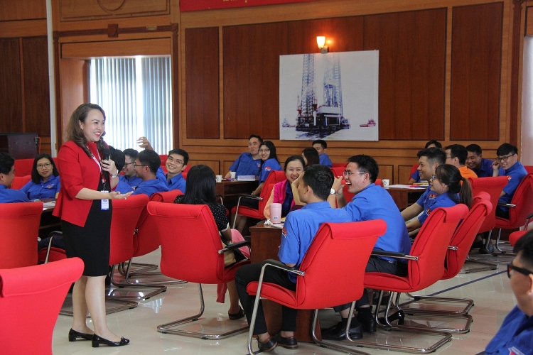 Vietsovpetro tổ chức sinh hoạt chuyên đề Văn hóa Doanh nghiệp Đoàn Thanh niên Vietsovpetro tổ chức sinh hoạt chuyên đề văn hóa doanh nghiệp