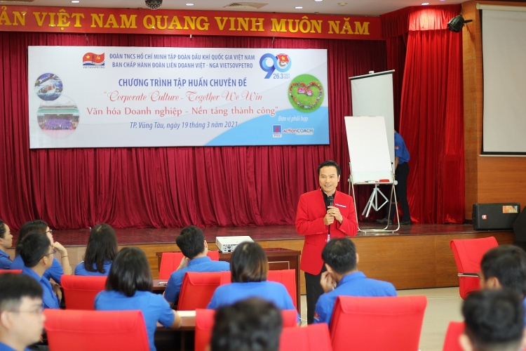 Vietsovpetro tổ chức sinh hoạt chuyên đề Văn hóa Doanh nghiệp Đoàn Thanh niên Vietsovpetro tổ chức sinh hoạt chuyên đề văn hóa doanh nghiệp