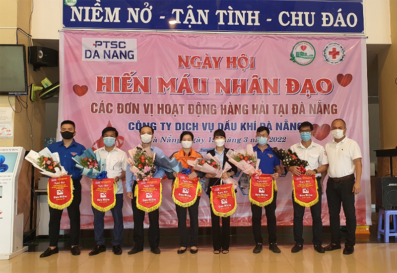Tuổi trẻ PTSC Đà Nẵng tích cực hưởng ứng Ngày hội hiến máu nhân đạo Tuổi trẻ PTSC Đà Nẵng tích cực hưởng ứng Ngày hội hiến máu nhân đạo
