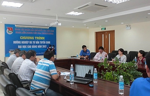 doan thanh nien vietsovpetro dong hanh cung ky thi tuyen sinh