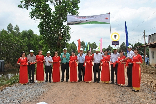 Vietsovpetro bàn giao công trình cầu nông thôn tại Long An vietsovpetro ban giao cong trinh cau nong thon tai long an