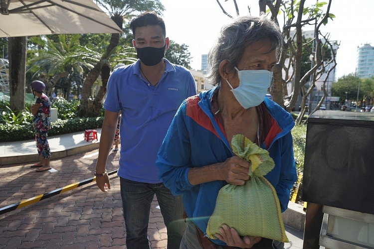 petrosetco chung tay ho tro gao cho cac hoan canh kho khan