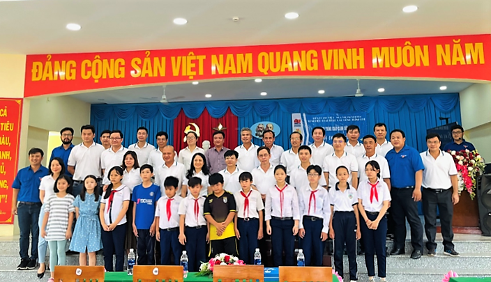 Hành trình chắp cánh ước mơ - Cùng em đến trường năm 2021