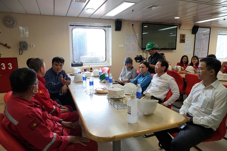 PV Drilling tái khởi động giàn khoan PV DRILLING V
