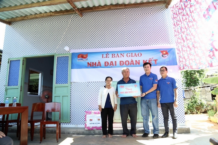 Vietsovpetro: Hành trình “Vì biển đảo quê hương năm 2021” Vietsovpetro: Hành trình “Vì biển đảo quê hương năm 2021”