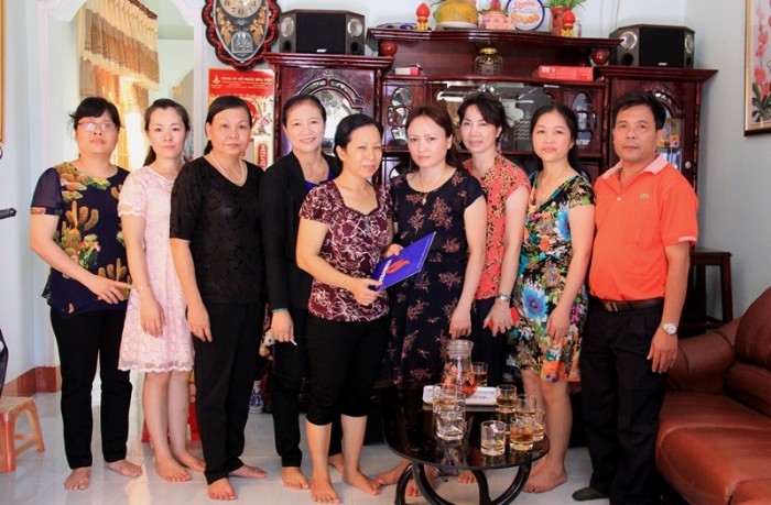 Mang niềm vui đến cho người lao động mang niem vui den cho nguoi lao dong