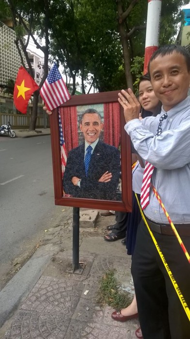 toi muon duoc tan tay trao tang buc tranh den ngai obama