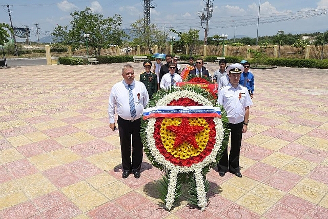 vietsovpetro ky niem 74 nam ngay chien thang chu nghia phat xit