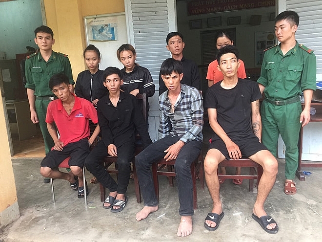 bat giu 8 doi tuong trong duong day mua ban tang tru ma tuy