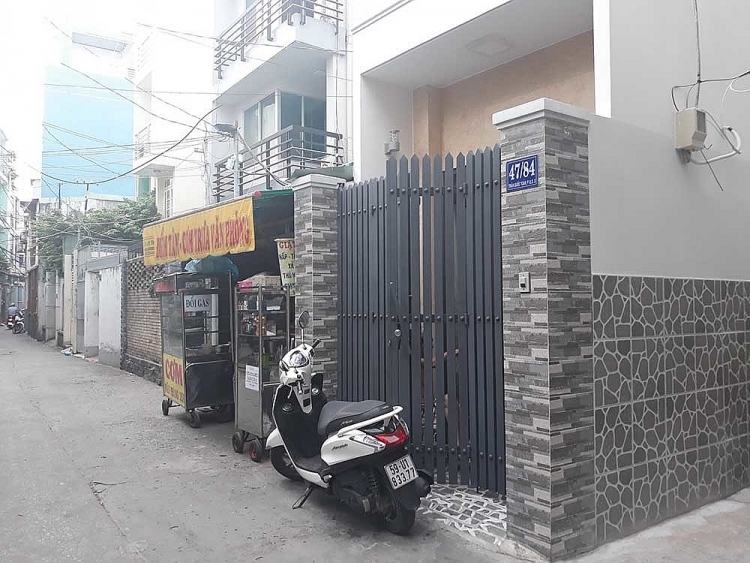 tp hcm nguoi phu nu tat chao dau soi vao hang xom mong duoc bo qua