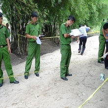 ha noi o to bi dot nham nho nghi do do choan loi di trong khu tap the
